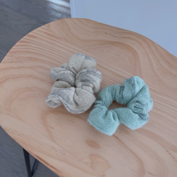 Soft Knit Hair Scrunchies - Cream and Teal - Picture 2 of 2